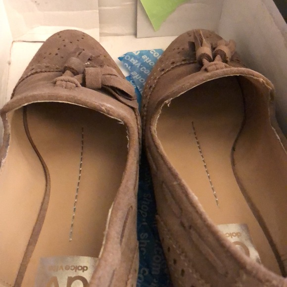 Dolce Vita lightly worn taupe suede tasseled loafers, sz 6 - Picture 5 of 6